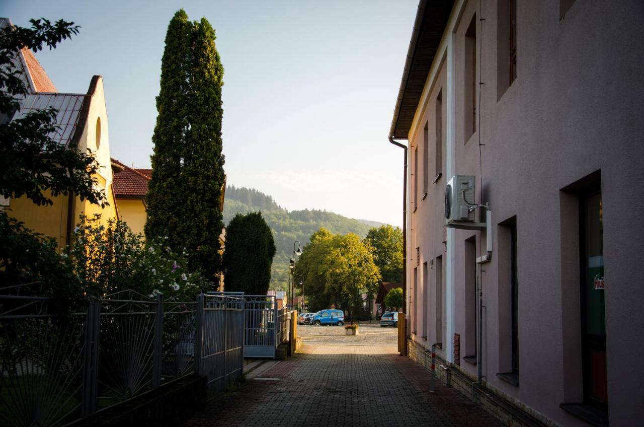 Ubytovani U Valasskych Ponozek Hovezi Exterior foto